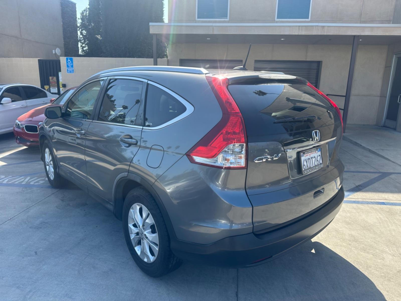 2012 BLUE /GRAY Honda CR-V leather (JHLRM3H70CC) with an 4 CYLINDER engine, Automatic transmission, located at 30 S. Berkeley Avenue, Pasadena, CA, 91107, (626) 248-7567, 34.145447, -118.109398 - Photo #3